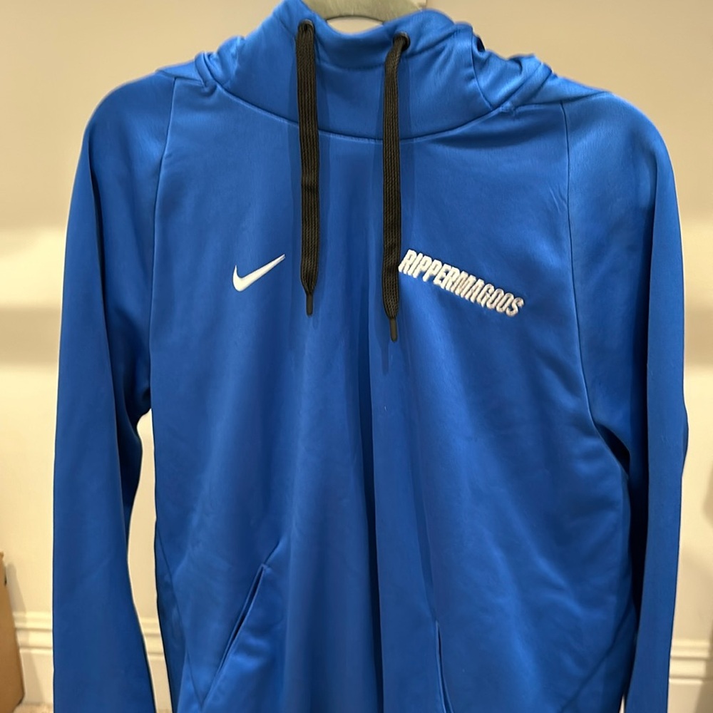 Nike Rippermagoo hoodie. Comfortable and warm